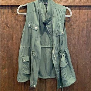 Vici army utility vest size small